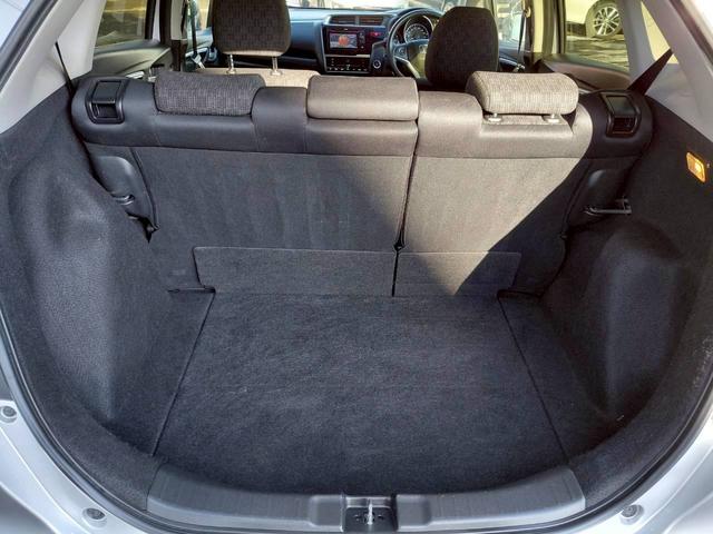 フィット １３Ｇ・Ｆパッケージ　４ＷＤ　ディスプレイオーディオ　ワンセグテレビ　バックカメラ　スマートキー　アイドリングストップ　寒冷地仕様　前席シートヒーター（17枚目）