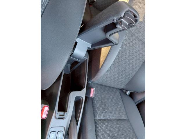 フィット １３Ｇ・Ｆパッケージ　４ＷＤ　ディスプレイオーディオ　ワンセグテレビ　バックカメラ　スマートキー　アイドリングストップ　寒冷地仕様　前席シートヒーター（26枚目）