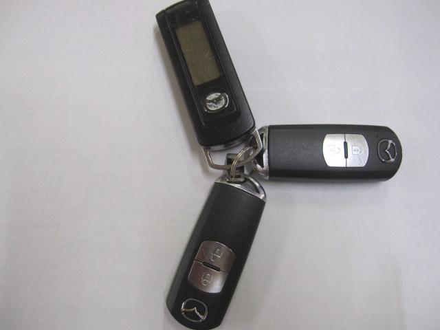 デミオ ＸＤ　４ＷＤ　純正ナビ　ブルートゥース　バックカメラ　ドライブレコーダー　プッシュスタート　スマートキー　エンジンスターター　ＬＥＤヘッドライト　アイドリングストップ　ＵＳＢ　ウインカーミラー（10枚目）