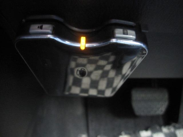 デミオ ＸＤ　４ＷＤ　純正ナビ　ブルートゥース　バックカメラ　ドライブレコーダー　プッシュスタート　スマートキー　エンジンスターター　ＬＥＤヘッドライト　アイドリングストップ　ＵＳＢ　ウインカーミラー（12枚目）