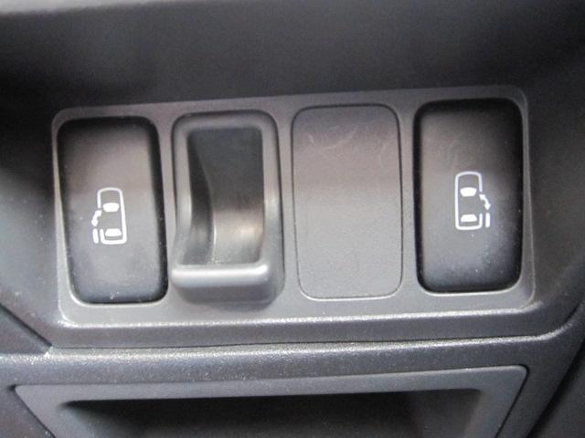 シエンタ DICE 4WD 純正ナビ 地デジテレビ DVD再生 バックカメラ ドライブレコーダー キーレス エンジンスターター 下回り塗装 ETC HIDライト 両側パワースライドドア アルミホイール コーナーセンサー(10枚目)