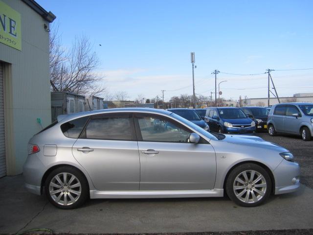 インプレッサ Ｓ－ＧＴ　スポーツパッケージ　４ＷＤ　ＨＤＤナビ　地デジテレビ　ＤＶＤ再生　ドライブレコーダー　ＥＴＣ　クルーズコントロール　ＨＩＤライト　ターボ　キーレス　アルミホイール（21枚目）