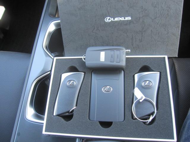 NX NX350 Fスポーツ 4WD ワンオーナー 純正ナビ 地デジテレビ ブルートゥース バック全周囲カメラ ドライブレコーダー エンジンスターター ETC 革シート LEDヘッドライト 20インチアルミ スマートキー(9枚目)