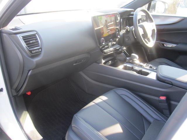 NX NX350 Fスポーツ 4WD ワンオーナー 純正ナビ 地デジテレビ ブルートゥース バック全周囲カメラ ドライブレコーダー エンジンスターター ETC 革シート LEDヘッドライト 20インチアルミ スマートキー(24枚目)