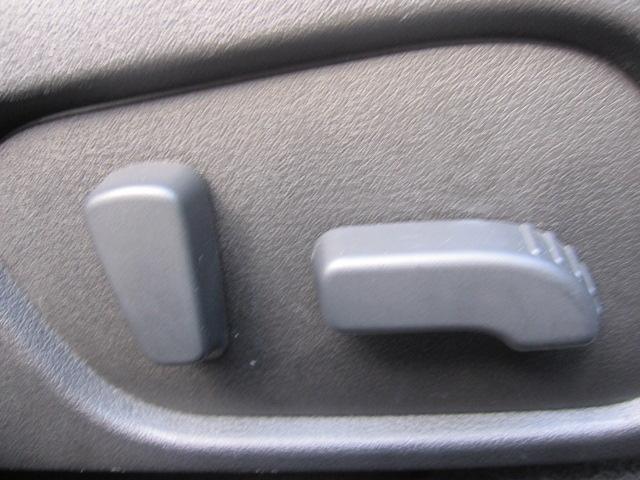 ＸＶ ２．０ｉ－Ｌ　４ＷＤ　ワンオーナー　社外ナビ　地デジテレビ　ＤＶＤ再生　ブルートゥース　バックカメラ　ドライブレコーダー　ＥＴＣ　プッシュスタート　スマートキー　ＨＩＤライト　パワーシート（20枚目）