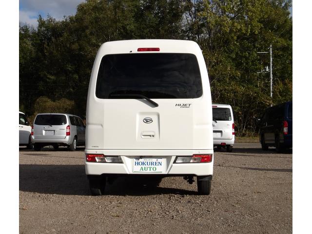 ハイゼットカーゴ DX SAIII LEDヘッドライト オ-トライト キ-レスエントリー パワ-ウインドウ エアコン CDチュ-ナ- Wエアバック パートタイム4WD 社外バックモニタ-(6枚目)