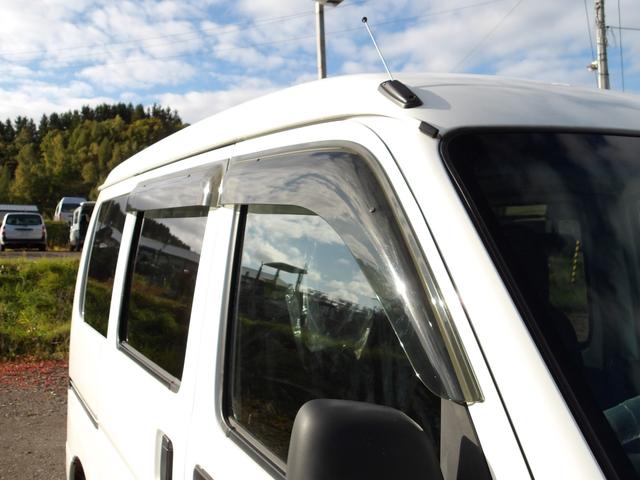 ハイゼットカーゴ DX SAIII LEDヘッドライト オ-トライト キ-レスエントリー パワ-ウインドウ エアコン CDチュ-ナ- Wエアバック パートタイム4WD 社外バックモニタ-(10枚目)