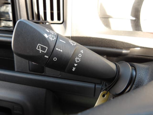 ハイゼットカーゴ DX SAIII LEDヘッドライト オ-トライト キ-レスエントリー パワ-ウインドウ エアコン CDチュ-ナ- Wエアバック パートタイム4WD 社外バックモニタ-(17枚目)