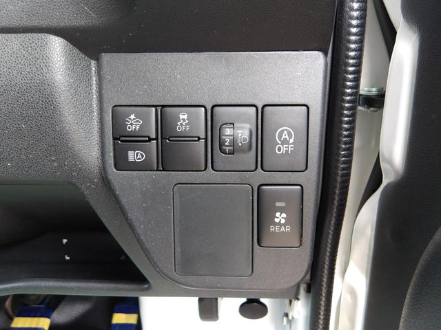 ハイゼットカーゴ DX SAIII LEDヘッドライト オ-トライト キ-レスエントリー パワ-ウインドウ エアコン CDチュ-ナ- Wエアバック パートタイム4WD 社外バックモニタ-(22枚目)