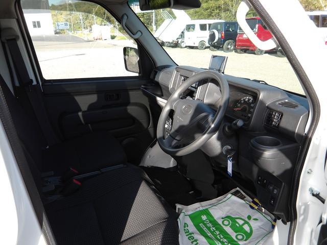 ハイゼットカーゴ DX SAIII LEDヘッドライト オ-トライト キ-レスエントリー パワ-ウインドウ エアコン CDチュ-ナ- Wエアバック パートタイム4WD 社外バックモニタ-(29枚目)