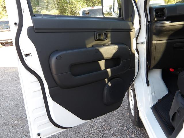 ハイゼットカーゴ DX SAIII LEDヘッドライト オ-トライト キ-レスエントリー パワ-ウインドウ エアコン CDチュ-ナ- Wエアバック パートタイム4WD 社外バックモニタ-(51枚目)