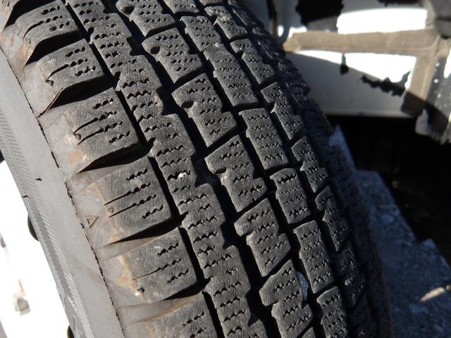 ハイゼットカーゴ DX SAIII LEDヘッドライト オ-トライト キ-レスエントリー パワ-ウインドウ エアコン CDチュ-ナ- Wエアバック パートタイム4WD 社外バックモニタ-(61枚目)