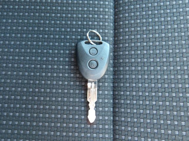 ハイゼットカーゴ DX SAIII LEDヘッドライト オ-トライト キ-レスエントリー パワ-ウインドウ エアコン CDチュ-ナ- Wエアバック パートタイム4WD 社外バックモニタ-(65枚目)