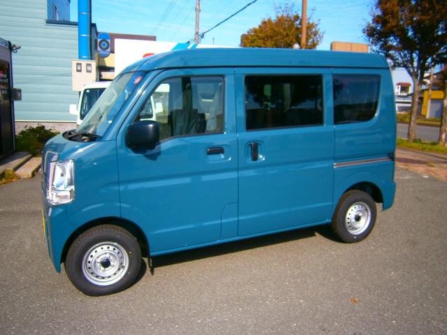 エブリイ ＰＡリミテッド　盗難防止　バックソナー　衝撃安全ボディー　４ＷＤ車　オートマチックハイビーム　レーダーブレーキ装着車　パワステ　ＡＣ　横滑り防止（4枚目）