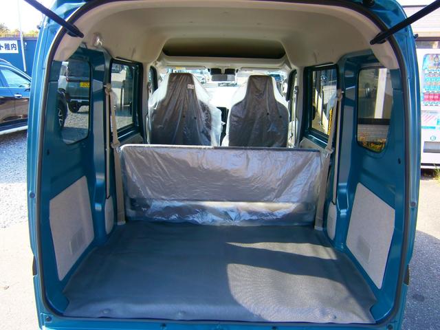 エブリイ ＰＡリミテッド　盗難防止　バックソナー　衝撃安全ボディー　４ＷＤ車　オートマチックハイビーム　レーダーブレーキ装着車　パワステ　ＡＣ　横滑り防止（9枚目）