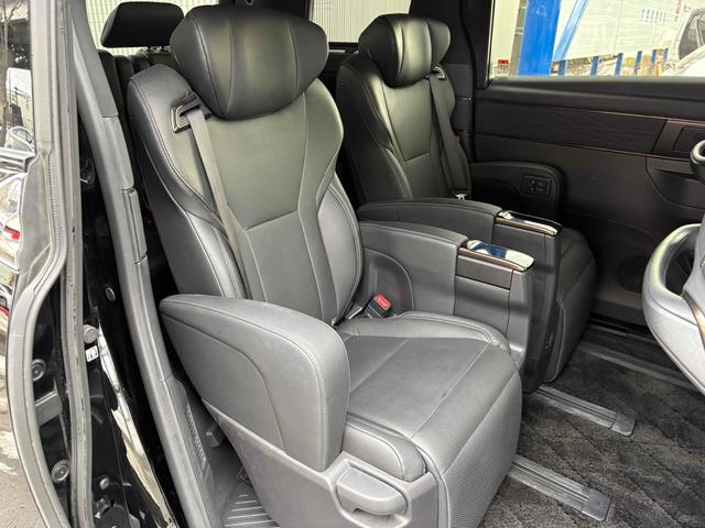 アルファードハイブリッド Ｚ　４ＷＤ　ドライブレコーダー　全周囲カメラ　ナビ　クリアランスソナー　オートクルーズコントロール　レーンアシスト　衝突被害軽減システム　両側電動スライドドア　オートマチックハイビーム　オートライト（29枚目）