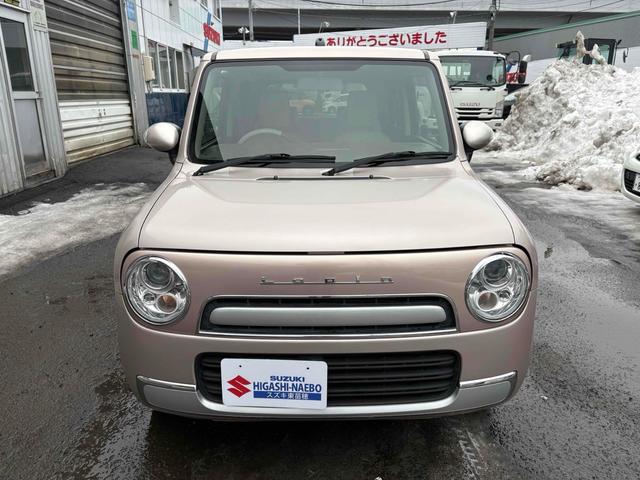 アルトラパンショコラ Ｘ　４ＷＤ　オートライト　ＨＩＤ　スマートキー　アイドリングストップ　電動格納ミラー　シートヒーター　ベンチシート　ＣＶＴ　盗難防止システム　ＡＢＳ　ＣＤ　ＵＳＢ　衝突安全ボディ　エアコン（3枚目）