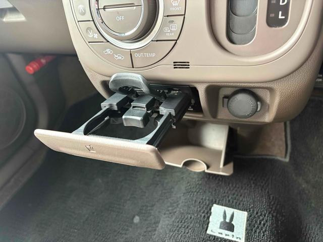 アルトラパンショコラ Ｘ　４ＷＤ　オートライト　ＨＩＤ　スマートキー　アイドリングストップ　電動格納ミラー　シートヒーター　ベンチシート　ＣＶＴ　盗難防止システム　ＡＢＳ　ＣＤ　ＵＳＢ　衝突安全ボディ　エアコン（39枚目）