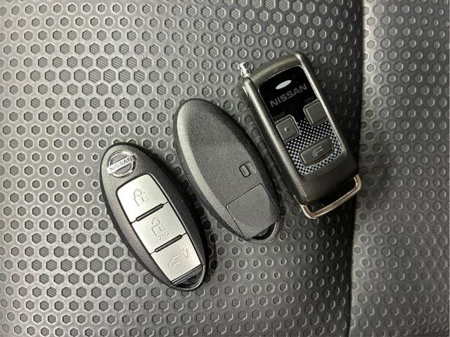 エクストレイル ２０Ｘｉ　プロパイロット　追従クルコン　電動リアゲート　ドラレコ　エンスタ　全席シートヒーター　夏冬タイヤ　ブラインドスポットモニター　全方位カメラ（15枚目）
