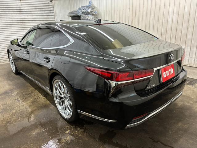 ＬＳ ＬＳ５００ｈ　バージョンＬ　夏冬タイヤ　追従クルコン　サンルーフ　衝突軽減　ドラレコ　エンスタ　電動リアゲート　デジタルインナーミラー　Ｂカメラ　全方位カメラ　コーナーセンサー　シートＡＣ　純正ナビ（7枚目）