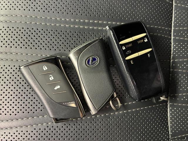 ＬＳ ＬＳ５００ｈ　バージョンＬ　夏冬タイヤ　追従クルコン　サンルーフ　衝突軽減　ドラレコ　エンスタ　電動リアゲート　デジタルインナーミラー　Ｂカメラ　全方位カメラ　コーナーセンサー　シートＡＣ　純正ナビ（15枚目）