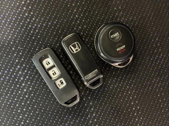 N-BOX G・Lパッケージ 夏冬タイヤ ドラレコ Bカメラ 前席シートヒーター 純正ナビ 片側電動スライドドア 横滑り防止(15枚目)