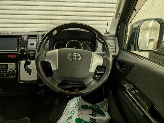 ハイエースワゴン ＧＬ　夏冬タイヤ　エンスタ　ヒッチメンバー　Ｂカメラ　キーレス　純正ナビ　ドラレコ　片側スライドドア（23枚目）