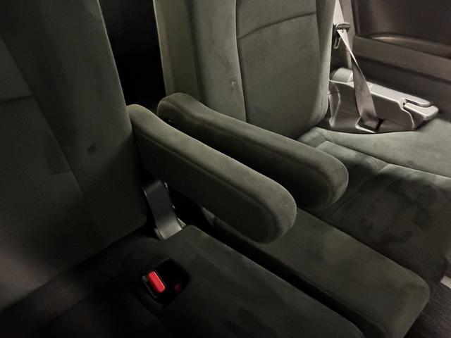 アルファード ２４０Ｓ　プライムセレクションＩＩ　夏冬タイヤ　クルコン　エンスタ　電動リアゲート　フリップダウンモニター　コーナーセンサー　社外ナビ　両側電動スライドドア　横滑り防止（27枚目）