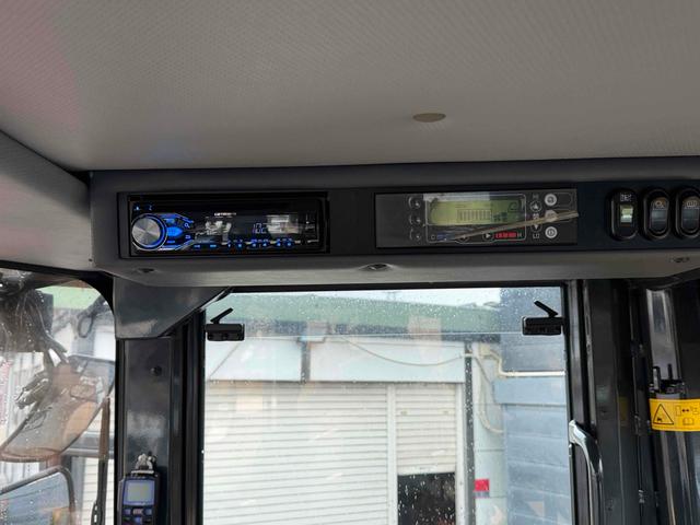 日本 コマツ WA100 7型 2600アワー(13枚目)