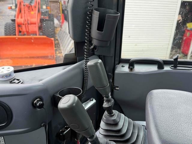 日本 コマツ WA100 7型 2600アワー(14枚目)