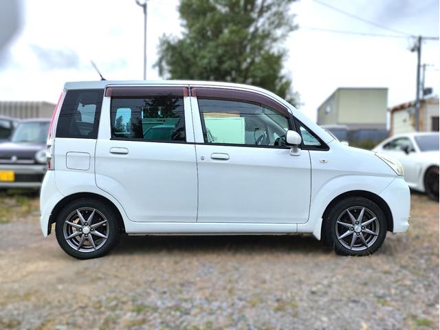 ステラ Ｌ　ブラックインテリアセレクション　４ＷＤ・タイミングベルト交換済み・ユーザー実働車買取直販・あうとれっと・室内クリーニング済み・地デジワンセグナビ・バックカメラ・スマートキーレス・ＨＩＤライト（4枚目）