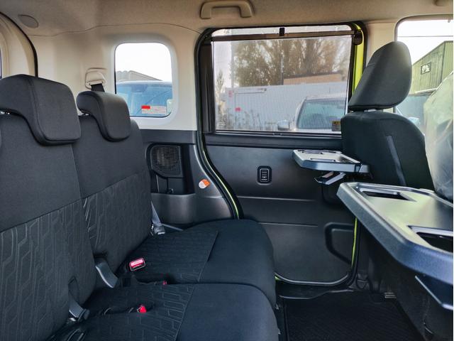 新品ヨコハマＩＧ７０スタッドレス＆新品夏タイヤ＆車検取得渡し＆快適安全上質装備モリモリの最上位グレード＆寒冷地仕様ワンオーナー車と、お得がゴールドラッシュな１台！