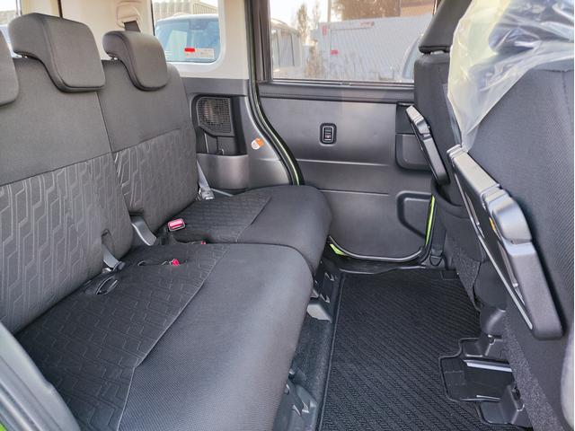 新品ヨコハマＩＧ７０スタッドレス＆新品夏タイヤ＆車検取得渡し＆快適安全上質装備モリモリの最上位グレード＆寒冷地仕様ワンオーナー車と、お得がゴールドラッシュな１台！