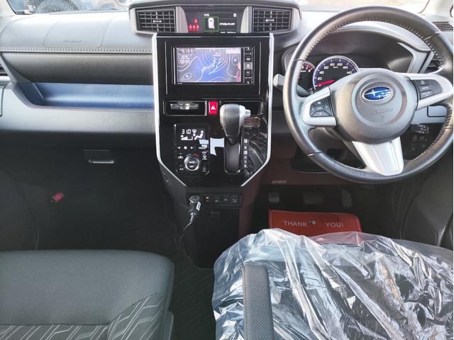 新品ヨコハマＩＧ７０スタッドレス＆新品夏タイヤ＆車検取得渡し＆快適安全上質装備モリモリの最上位グレード＆寒冷地仕様ワンオーナー車と、お得がゴールドラッシュな１台！