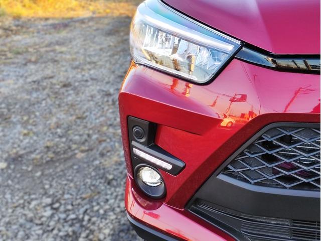 ライズ Ｚ　４ＷＤ・ワンオーナー・スマートアシスト・９インチディスプレイオーディオ・ＴＶ走行中視聴ＯＫ・パノラミックビュー・ＥＴＣ・電動パーキング・オートブレーキホールド・前後ドライブレコーダー・夏冬タイヤアルミ（3枚目）