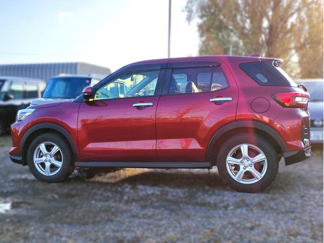 ライズ Ｚ　４ＷＤ・ワンオーナー・スマートアシスト・９インチディスプレイオーディオ・ＴＶ走行中視聴ＯＫ・パノラミックビュー・ＥＴＣ・電動パーキング・オートブレーキホールド・前後ドライブレコーダー・夏冬タイヤアルミ（5枚目）