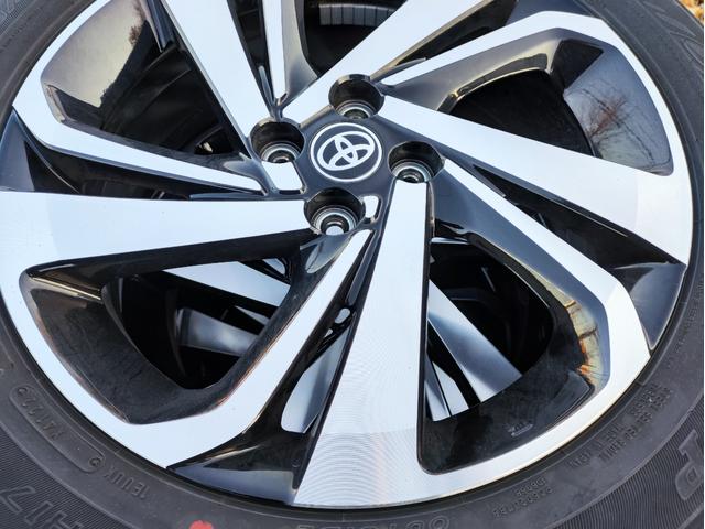 ライズ Ｚ　４ＷＤ・ワンオーナー・スマートアシスト・９インチディスプレイオーディオ・ＴＶ走行中視聴ＯＫ・パノラミックビュー・ＥＴＣ・電動パーキング・オートブレーキホールド・前後ドライブレコーダー・夏冬タイヤアルミ（10枚目）