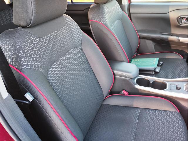 ライズ Ｚ　４ＷＤ・ワンオーナー・スマートアシスト・９インチディスプレイオーディオ・ＴＶ走行中視聴ＯＫ・パノラミックビュー・ＥＴＣ・電動パーキング・オートブレーキホールド・前後ドライブレコーダー・夏冬タイヤアルミ（12枚目）