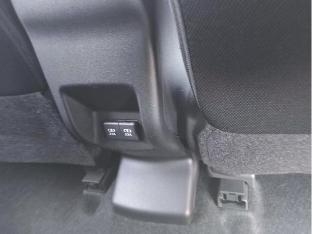 ライズ Ｚ　４ＷＤ・ワンオーナー・スマートアシスト・９インチディスプレイオーディオ・ＴＶ走行中視聴ＯＫ・パノラミックビュー・ＥＴＣ・電動パーキング・オートブレーキホールド・前後ドライブレコーダー・夏冬タイヤアルミ（17枚目）