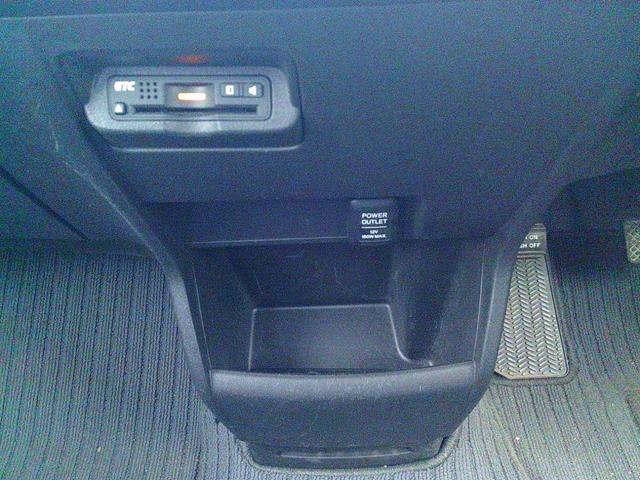 フリード G プレミアムエディション 車検整備付 4WD 両側スライドドア エンジンスターター ナビ TV Bモニター 6人(13枚目)