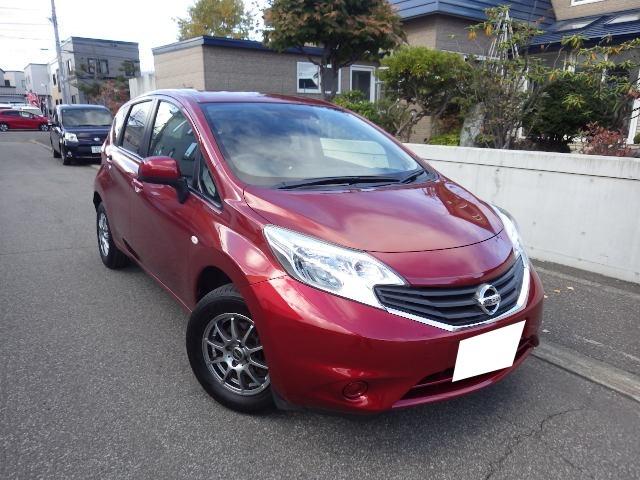 ノート X FOUR 社外ナビ フルセグTV バックカメラ ETC プッシュスタート スマートキー エンジンスターター 夏冬タイヤ(8枚目)