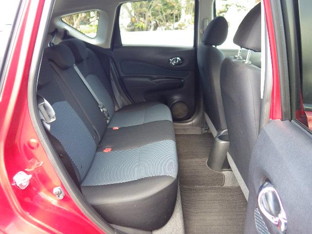 ノート X FOUR 社外ナビ フルセグTV バックカメラ ETC プッシュスタート スマートキー エンジンスターター 夏冬タイヤ(17枚目)