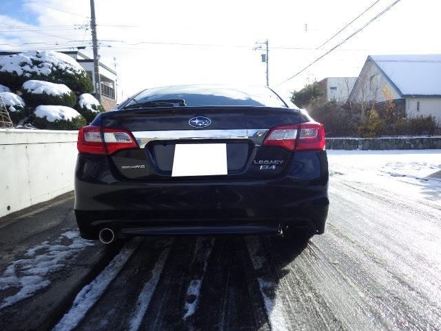 レガシィＢ４ リミテッド　４ＷＤ　社外ナビ　フルセグＴＶ　バックカメラ　Ｂｌｕｅｔｏｏｔｈ　エンジンスターター　ドライブレコーダー（6枚目）