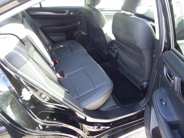 レガシィＢ４ リミテッド　４ＷＤ　社外ナビ　フルセグＴＶ　バックカメラ　Ｂｌｕｅｔｏｏｔｈ　エンジンスターター　ドライブレコーダー（10枚目）