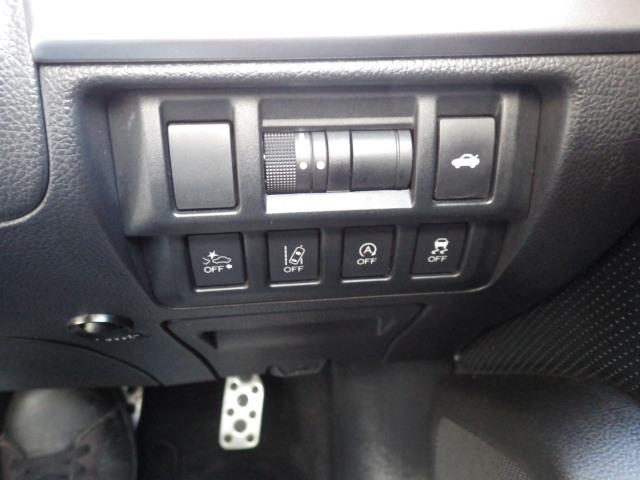 レガシィＢ４ リミテッド　４ＷＤ　社外ナビ　フルセグＴＶ　バックカメラ　Ｂｌｕｅｔｏｏｔｈ　エンジンスターター　ドライブレコーダー（15枚目）