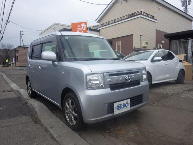 ピクシススペース Ｌ　４ＷＤ　純正ナビ　ワンセグＴＶ　バックカメラ　エンジンスターター　夏冬タイヤ（3枚目）