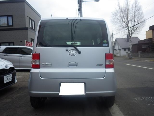 ピクシススペース Ｌ　４ＷＤ　純正ナビ　ワンセグＴＶ　バックカメラ　エンジンスターター　夏冬タイヤ（6枚目）