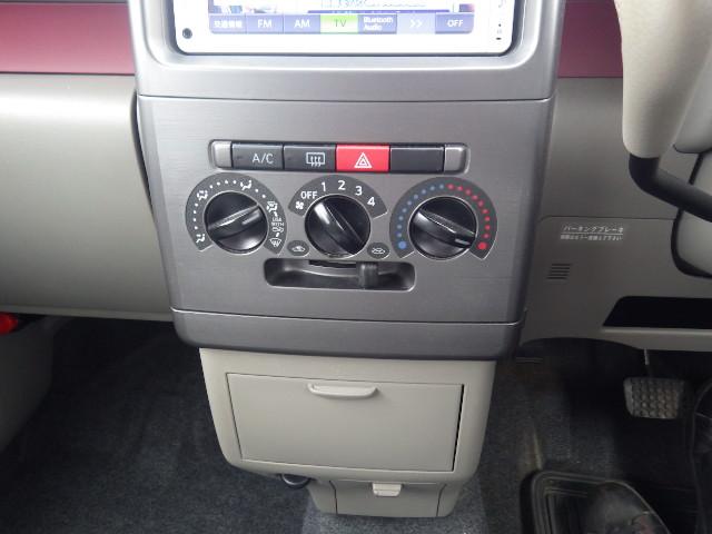 ピクシススペース Ｌ　４ＷＤ　純正ナビ　ワンセグＴＶ　バックカメラ　エンジンスターター　夏冬タイヤ（13枚目）