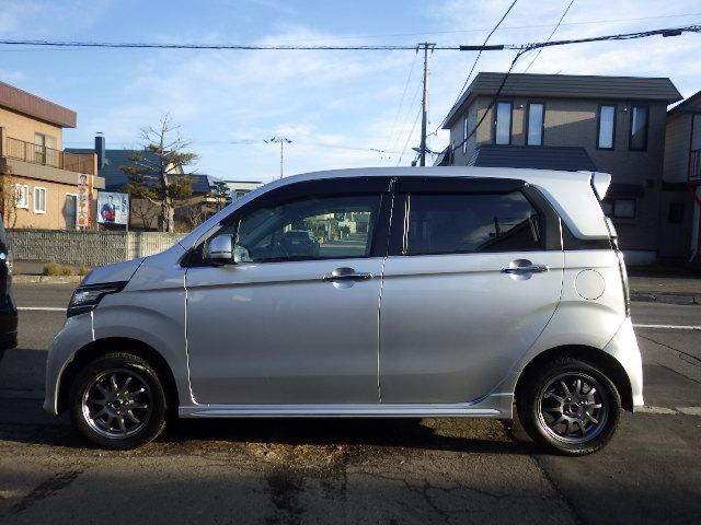 N-WGNカスタム G・Aパッケージ 4WD 純正ナビ ワンセグTV Bluetooth バックカメラ HID スマートキー 夏冬タイヤ(9枚目)