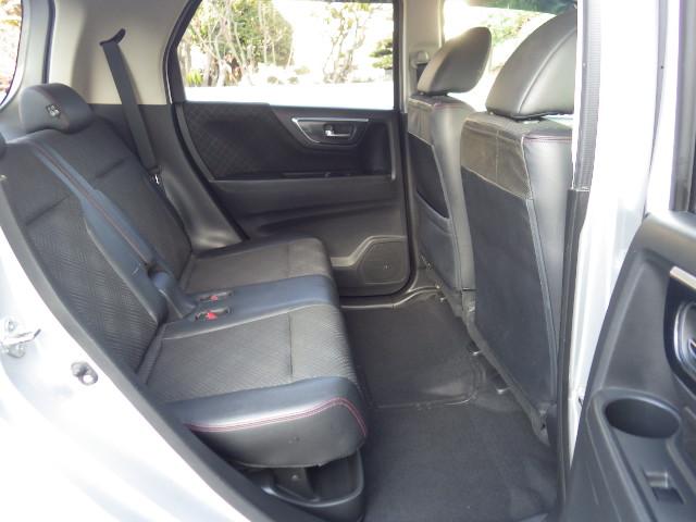 N-WGNカスタム G・Aパッケージ 4WD 純正ナビ ワンセグTV Bluetooth バックカメラ HID スマートキー 夏冬タイヤ(18枚目)